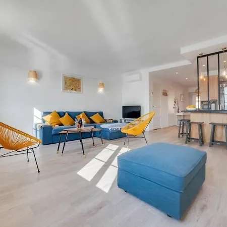 Elegant Apartment アパート *
